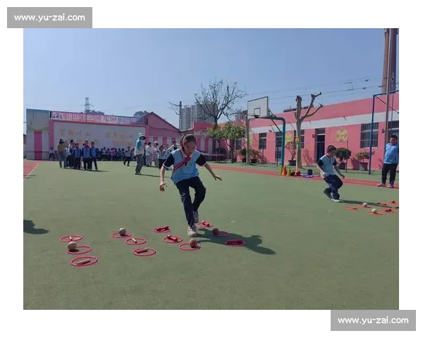 校园趣味运动会精彩瞬间抢板凳比赛欢乐不断热情洋溢