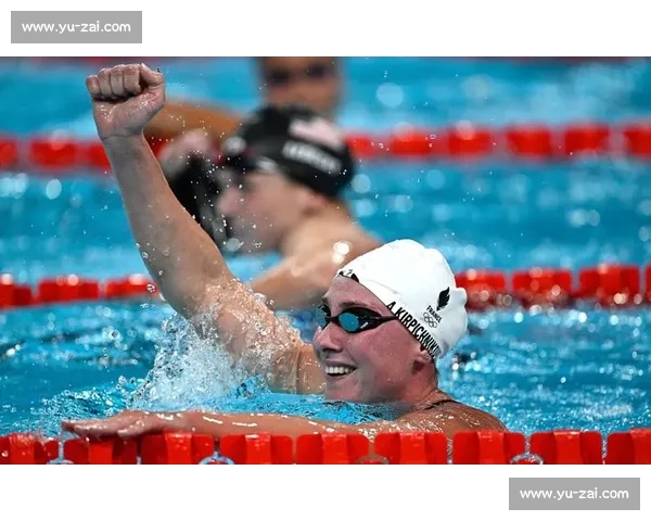 极限耐力挑战：顶尖选手1500米自由泳全程精彩瞬间